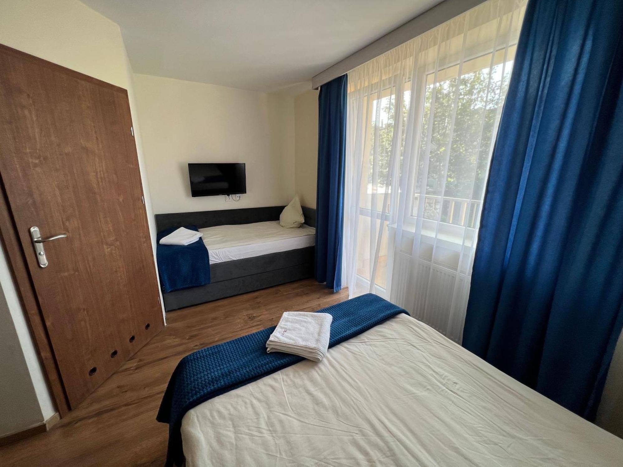 Dom Wczasowy Koral Dziwnów Buitenkant foto